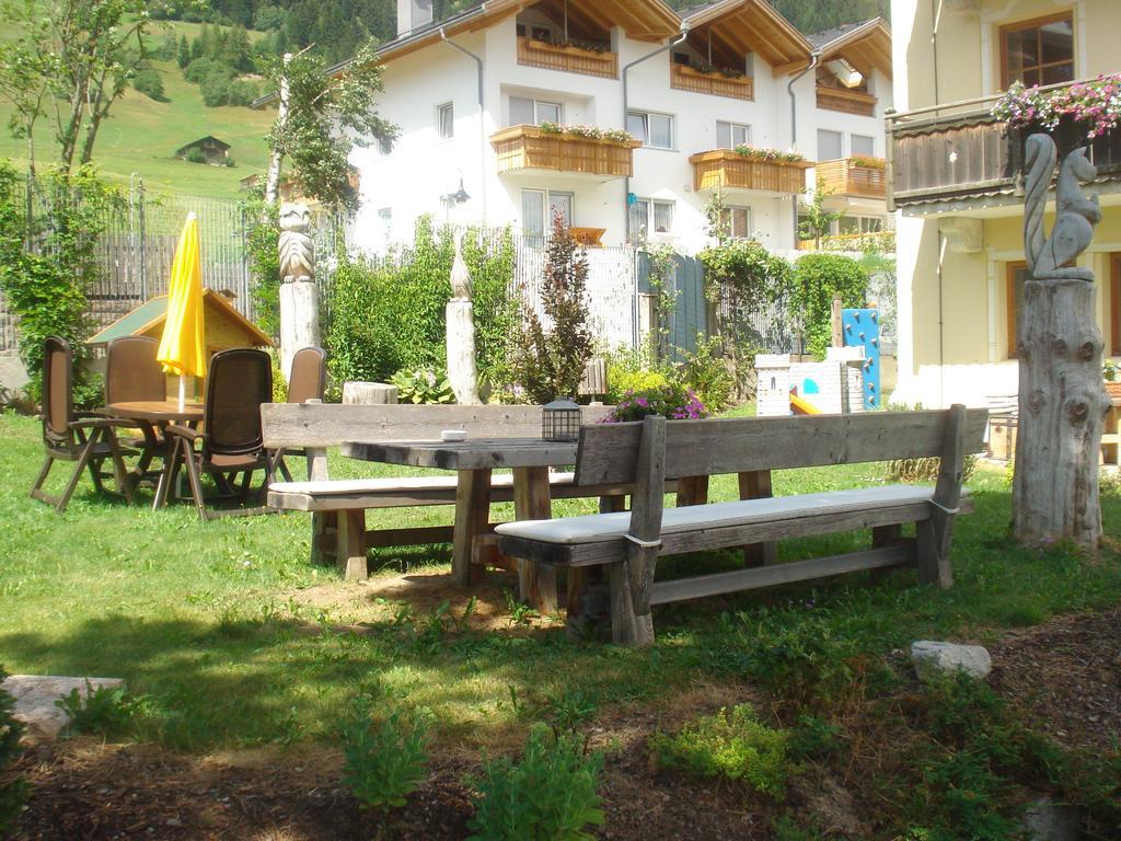 Piccolohotel Tempele Garni San Candido Eksteriør bilde